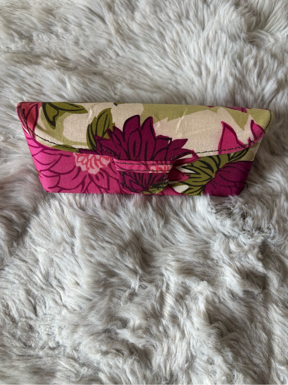 Vera Bradley Pink and Green Floral Leaf Eyeglass Case